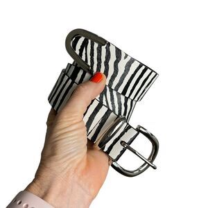 Target Zebra Animal Print 1.5 inch Belt Silver Buckle Black White Size Small
